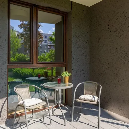Apartment Pieskowa Skala With Parking By Renters *