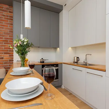Apartment Pieskowa Skala With Parking By Renters
